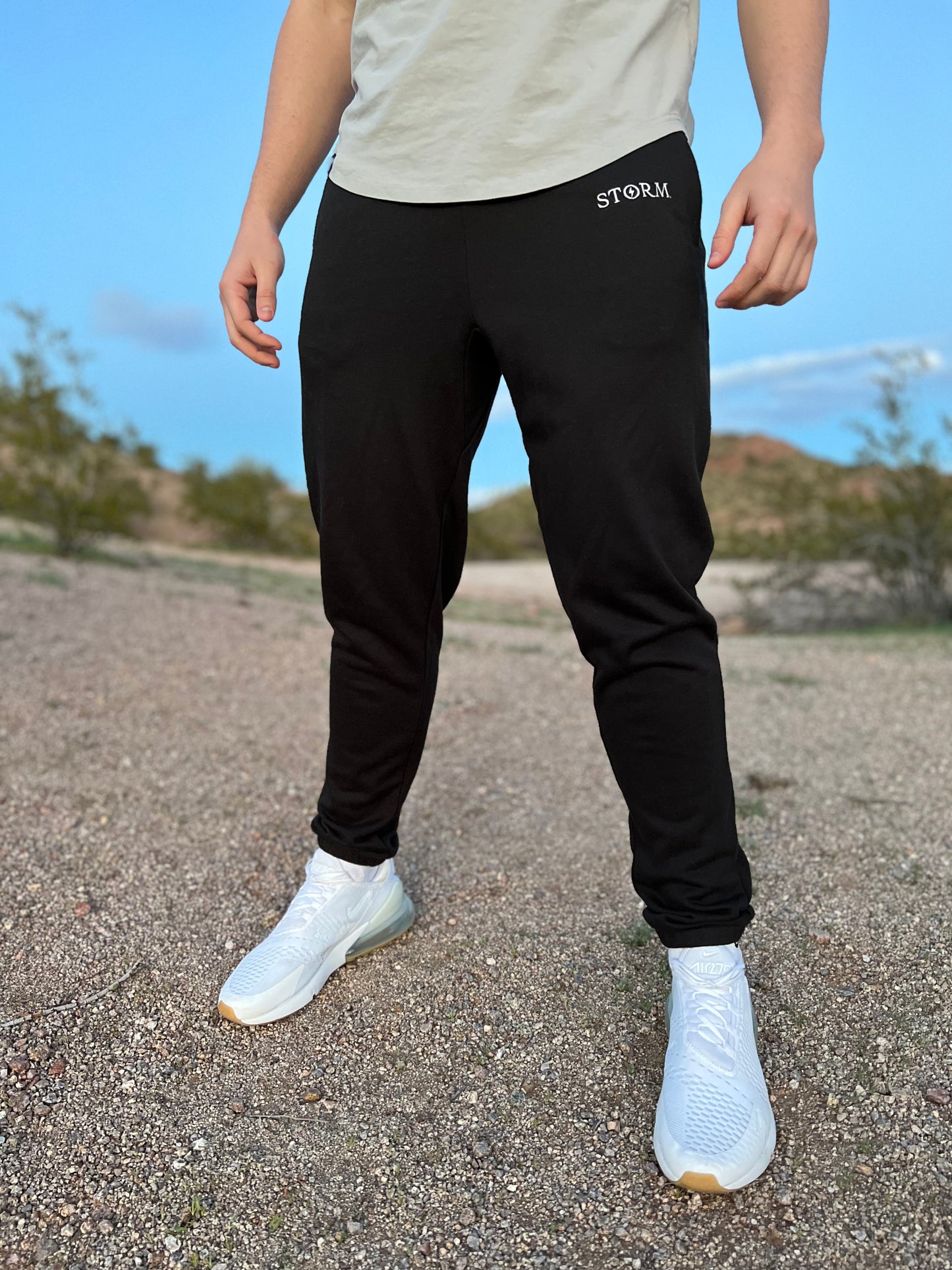 CLASSIC JOGGERS